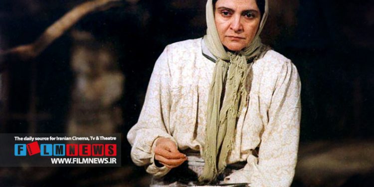 بهترین نقشآفرینی گلاب آدینه از نگاه فیلمنیوز|  گلاب آدینه در فیلم «مهمان مامان»| سفره رنگین عفت خانم