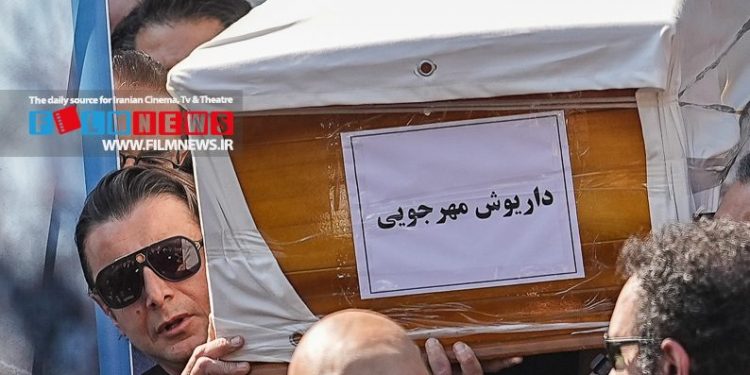 گزارش تصویری از مراسم بدرقه داریوش مهرجویی و وحیده محمدی فر/ بخش دوم | وداع تلخ