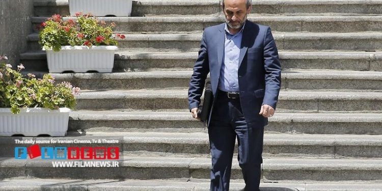 اظهارات تندو تیز مجری اسبق «هفت» درباره وضعیت فعلی  تلویزیون | محمود گبرلو : همه تقصیرها گردن شماست، آقای جبلی