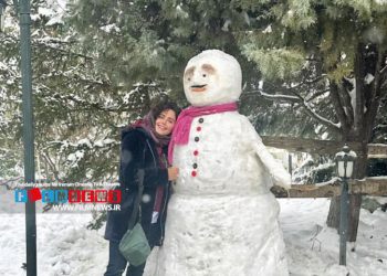 واکنش جالب الناز شاکر دوست به روز‌های برفی تهران | الناز و آدم برفی‌اش