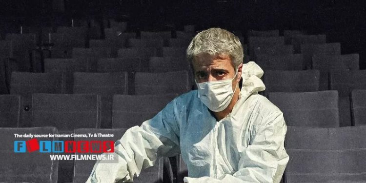 نمایش نوزده نود ونه به نویسندگی و کارگردانی ایوب آقاخانی از تئاترهای پرفروش مجموعه تئاتر شهر است.