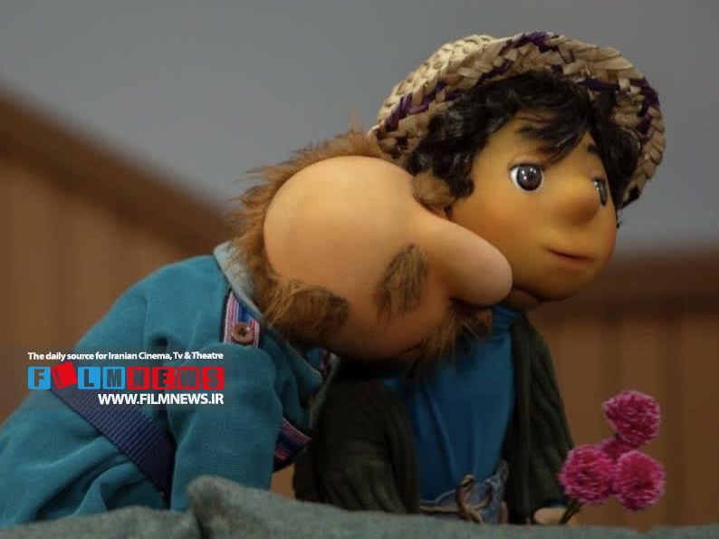 هوتن شکیبا در مجموعه «مهمانی» صداپیشه چهار عروسک دیبی، بچه، خونه بغلی و شاباش است.