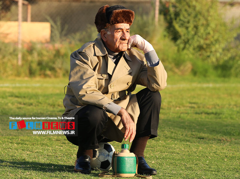 فیلم پرویز خان با محوریت زندگی شادروان پرویز دهداری ساخته شده است.