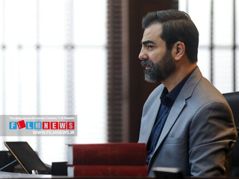 بهزاد خلج در سریال «اقای قاضی» در نقش «قاضی خلج» به قدر باور پذیر ایفای نقش کرده که بسیاری در ابتدا گمان میکردند با یک دادگاه واقعی مواجه هستند.