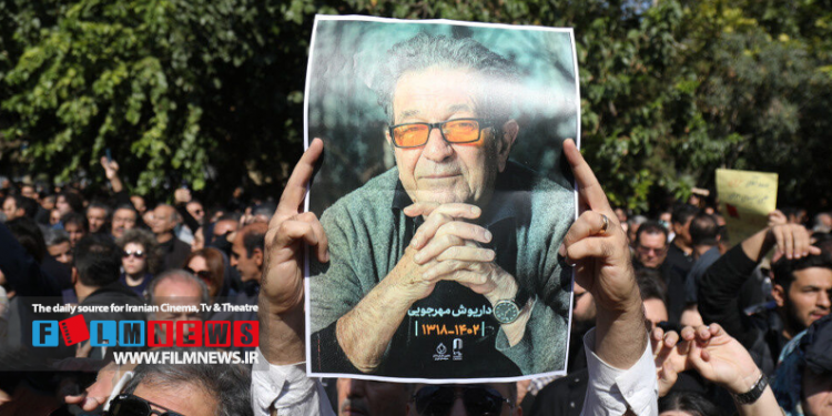 پس از گذشت یکسال از قتا فجیع داریوش مهرجویی و همسرش ، هنوز این پرونده با نکات ابهامبرانگیز بسیاری روبه روست.