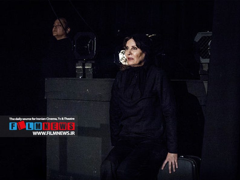 گلچهره سجادیه و بهنوش طباطبایی با نمایش «بونکر 2 / شکارچی و قطار» به صحنه تئاتر برمیگردند.