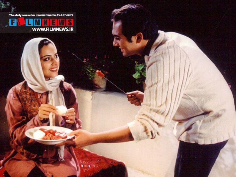 چکامه چمنماه بعد از مهاجرت به ترکیه و فعالیت در شبکه جم تی وی بعد از 9 سال به ایران بازگشت.