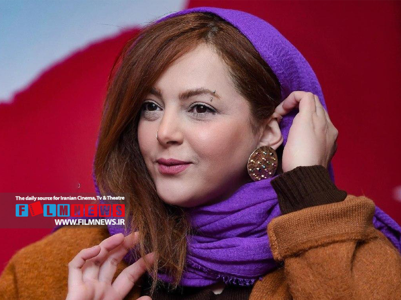 چکامه چمنماه بعد از مهاجرت به ترکیه و فعالیت در شبکه جم تی وی بعد از 9 سال به ایران بازگشت.