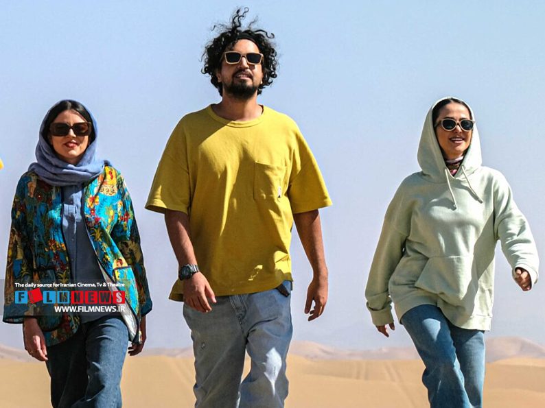 در میان فیلم&zwnj;های راه یافته به بخش مسابقه دو فیلم &laquo;اسفند&raquo; . &laquo;اشک هور&raquo; مووضعی مشابه دارند.