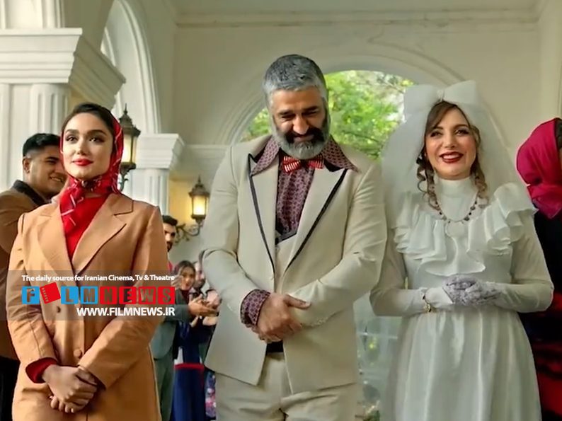 پیر پسر و مرد عینکی رقابت تنگاتنگی در جدول فروش هفتگی دارند.