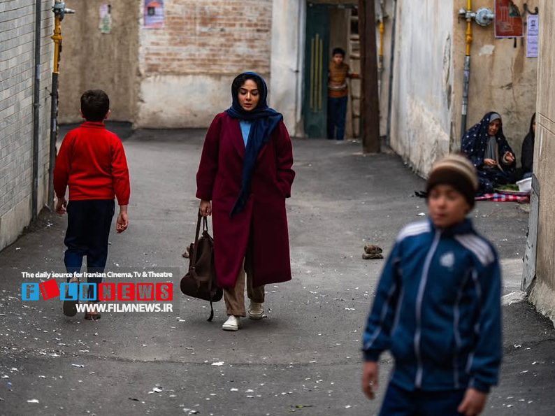 کنداکتور شبکه نمایش خانگی با انتشار سریالهای «بامداد خمار»، «برتا،داستان یک اسلحه» و گیمشو«انجمن اشباح» دستخوش تغییراتی شده است.