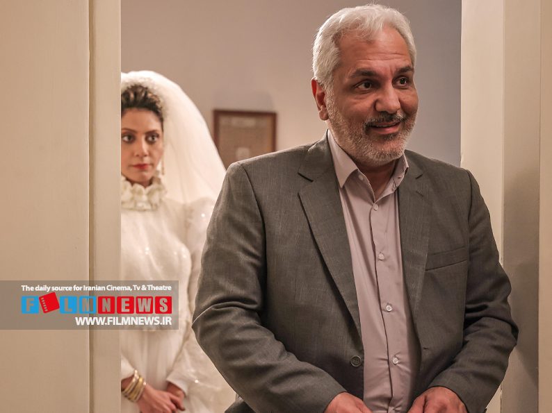 از سال 1400 تعدادی بازیگر در مقام کارگردان فیلم‌هایی را روانه اکران کردند که در حال حاضز «اقای زالو» به کارگردانی مهران احمدی روی پرده است.