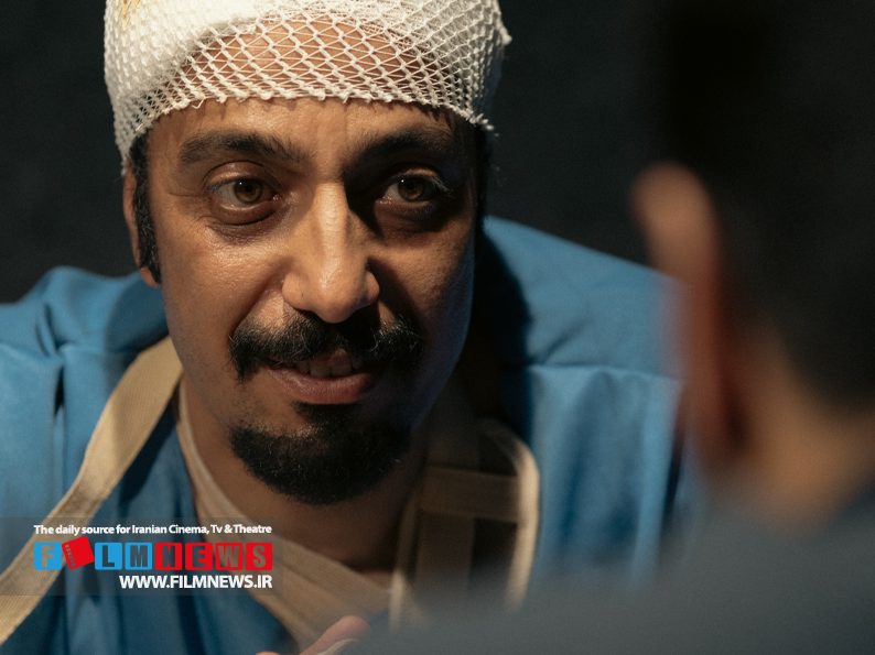 ژانر دزدی یکی از محبو‌ب‌ترین ژانرهای سینمایی است در ایران تعدادی زیادی فیلم و سریال در این ژانر ساخته شده که آخرین آن‌ها سریال «الگوریتم» است.