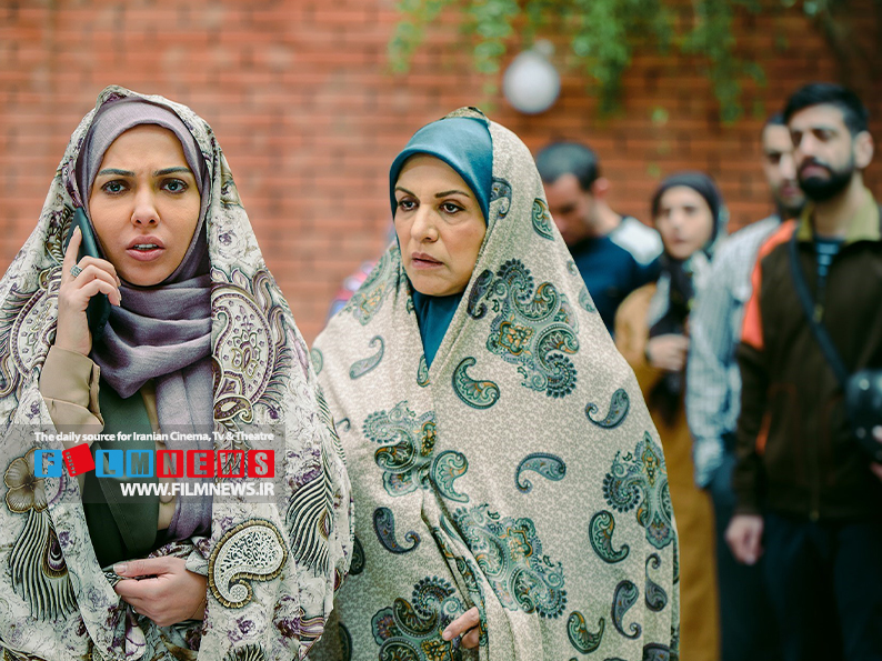 «پاییز» در اسامی تعتدادی از فیلم‌ها و سریال‌ها استفاده شده و آخرین نمونه فیلم «عاشق پاییز» است.