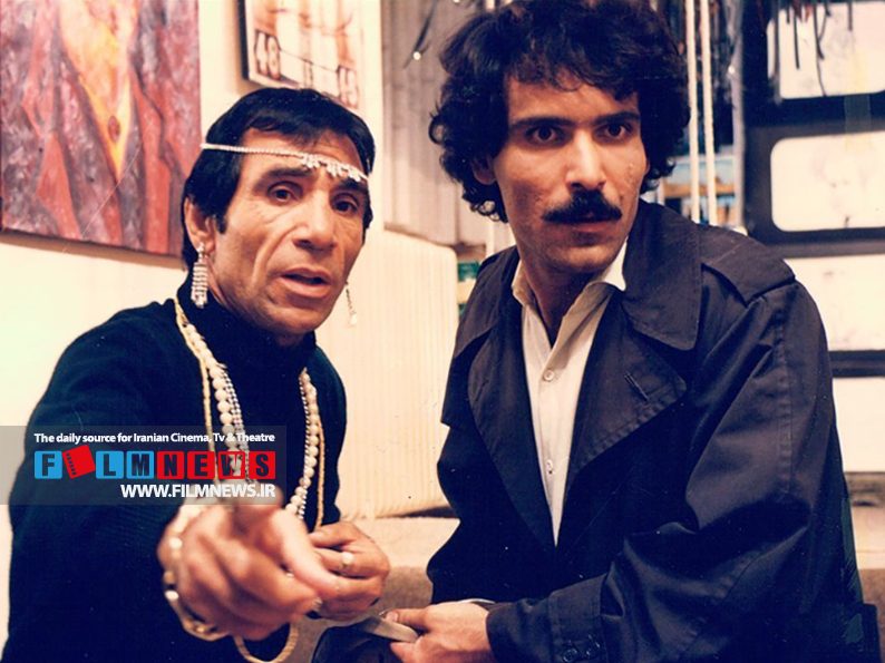 ژانر دزدی یکی از محبو‌ب‌ترین ژانرهای سینمایی است در ایران تعدادی زیادی فیلم و سریال در این ژانر ساخته شده که آخرین آن‌ها سریال «الگوریتم» است.