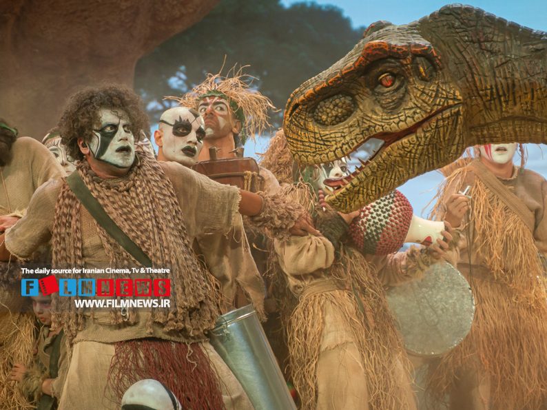 روزبه حصاری، سامان احتشامی، سینا ساعی و بامداد افشار به مرحله نیمه‌نهایی رئالیتی‌شو «کارناوال» راه پیدا کردند.