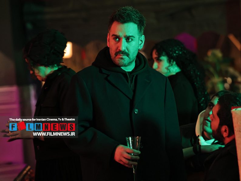 فروش «آقای زالو» همچنان روند رو به رشدی در فروش دارد.