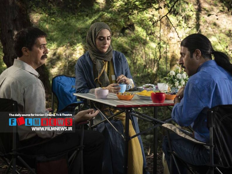 سریال بهار شیراز با محوریت آداب و رسوم مردم شیراز ساخته شده است.